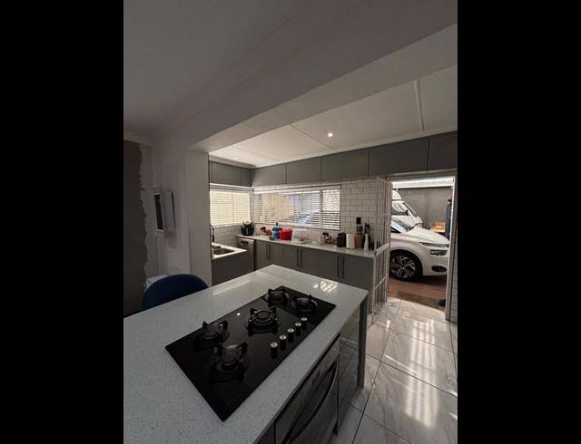 3 BEDROOM PROPERTY TO RENT IN HIGHWAY GARDENS